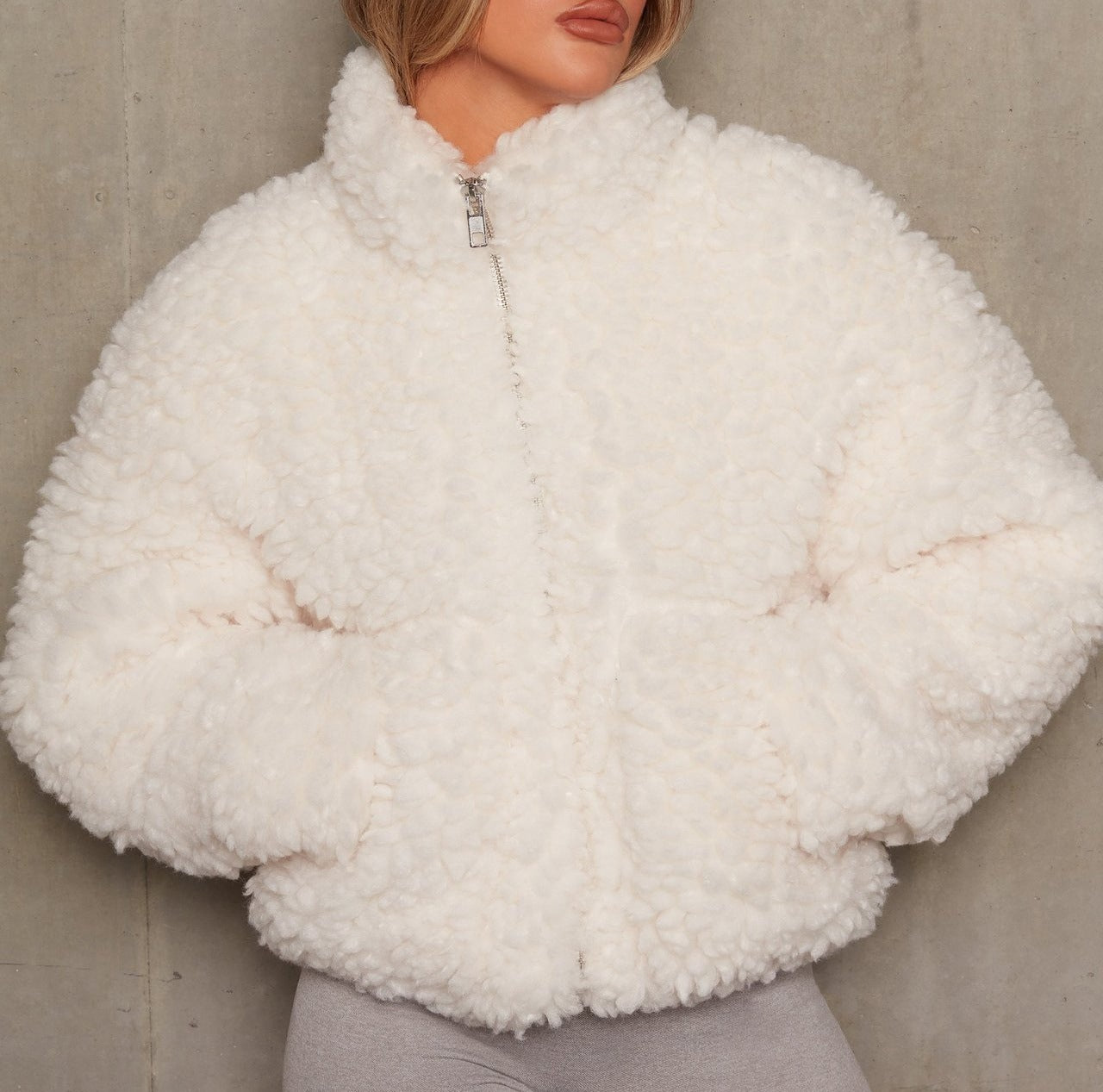 Winter Lamb Wool Short Coat For Women Thicken Warm Long Sleeve Turtleneck Jackets 2023 Autumn Fashion Streetwear Ladies Overcoat