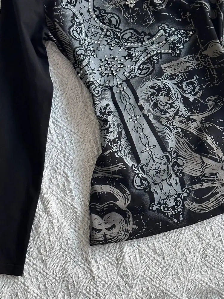 Women s Y2K Gothic Black Printed V neck Long Sleeve Tight Waist T shirt American Retro Autumn New Fashion Slim Fit Top