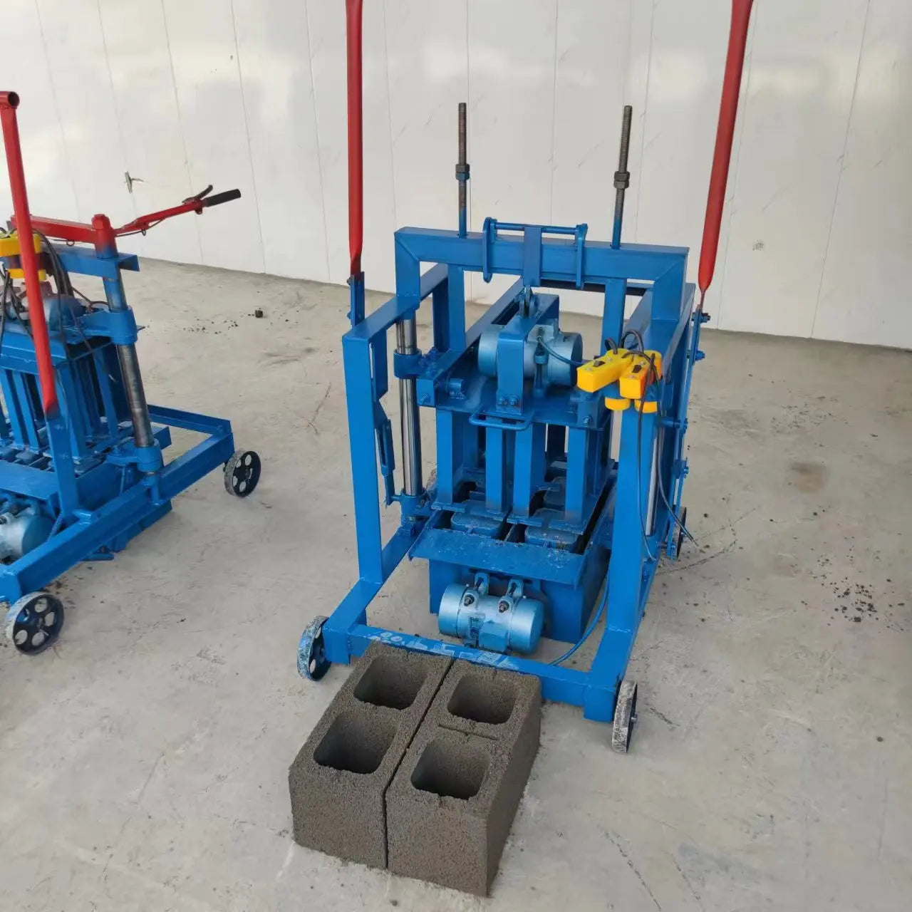 Customized Cement Brick Making Machine Construction Widely Using Brick Molding Machine Concrete Block Brick Making Machine