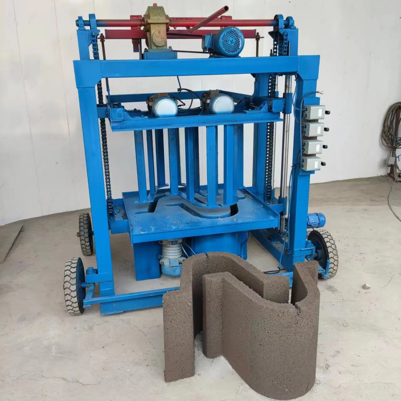 Customized Cement Brick Making Machine Construction Widely Using Brick Molding Machine Concrete Block Brick Making Machine