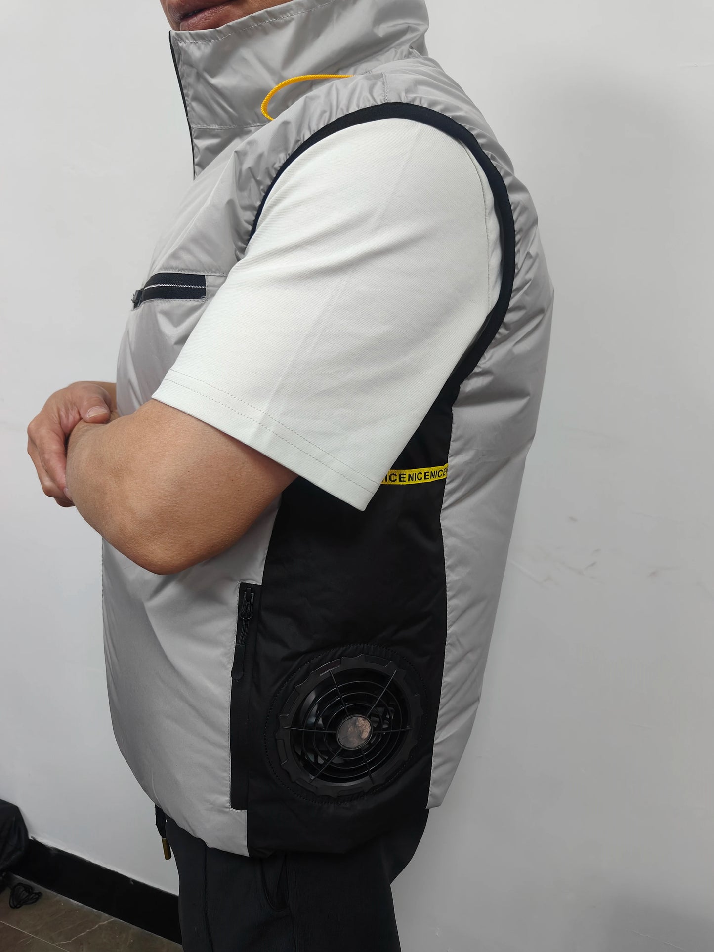 Summer Sports Fan Air-Conditioning Clothing, Cool and Lightweight for Men and Women, Travel Brand Outdoor Vest, Jacket, Sun Protection Windbreaker, Fishing Workwear